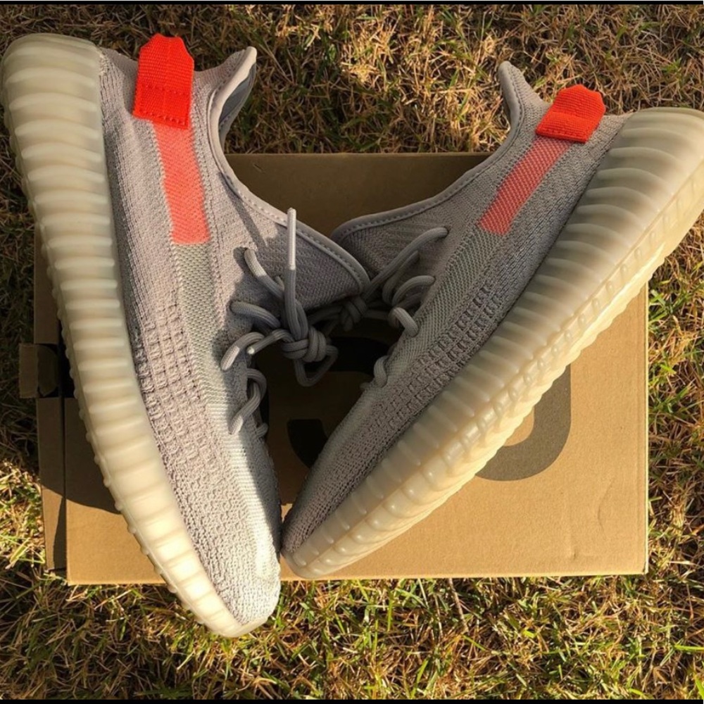 YEEZY BOOST TAIL LIGHT